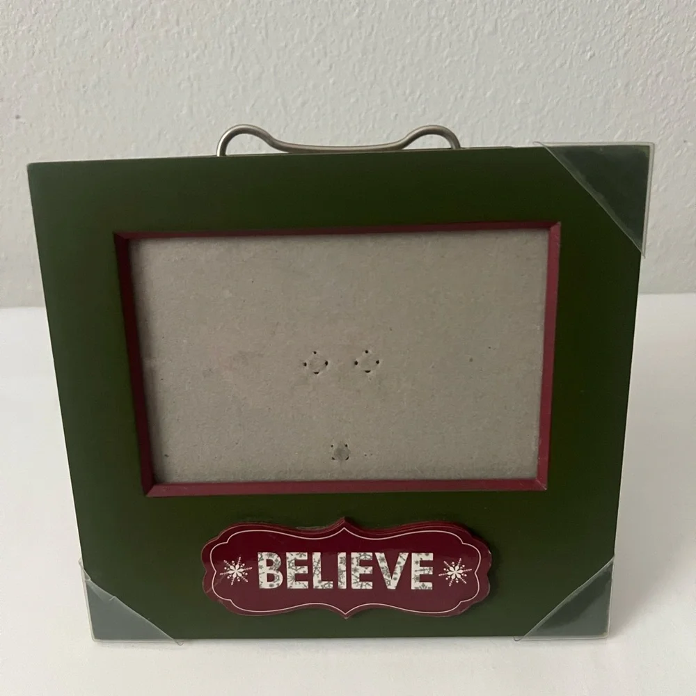 Festive Green and Red Believe‎ Picture Frame